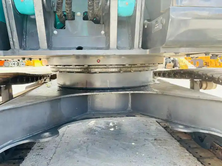 Shorter-tail Hydraulic Excavator Kobelco Sk135sr Sk115sr Japan Surplus Backhoe Excavator Machine In Shanghai - Excavadora de cadenas: foto 5 Shorter-tail Hydraulic Excavator Kobelco Sk135sr Sk115sr Japan Surplus Backhoe Excavator Machine In Shanghai - Excavadora de cadenas: foto 5