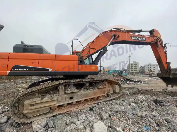 Used Doosan excavator DX520LC-9C in good condition for sale - Excavadora de cadenas: foto 2 Used Doosan excavator DX520LC-9C in good condition for sale - Excavadora de cadenas: foto 2