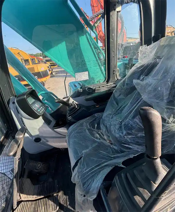 Used Kobelco Excavator Sk210-8 Kobelco Digger Secondhand 21t Construction Machinery Original Equipment In Shanghai - Excavadora de cadenas: foto 4 Used Kobelco Excavator Sk210-8 Kobelco Digger Secondhand 21t Construction Machinery Original Equipment In Shanghai - Excavadora de cadenas: foto 4