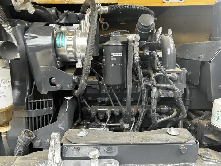 Used Komatsu PC 60-7 with Good Condition in Shanghai - Excavadora: foto 3 Used Komatsu PC 60-7 with Good Condition in Shanghai - Excavadora: foto 3