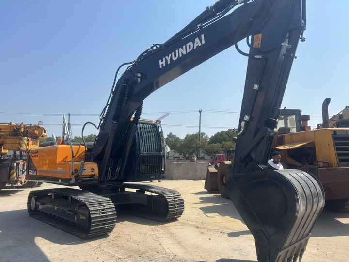 Used Original Korea Multifunction Crawler Excavator Hyundai HX220L High Efficiency Hyundai 225LC 220LC in Good Condition on Sale - Excavadora: foto 4 Used Original Korea Multifunction Crawler Excavator Hyundai HX220L High Efficiency Hyundai 225LC 220LC in Good Condition on Sale - Excavadora: foto 4