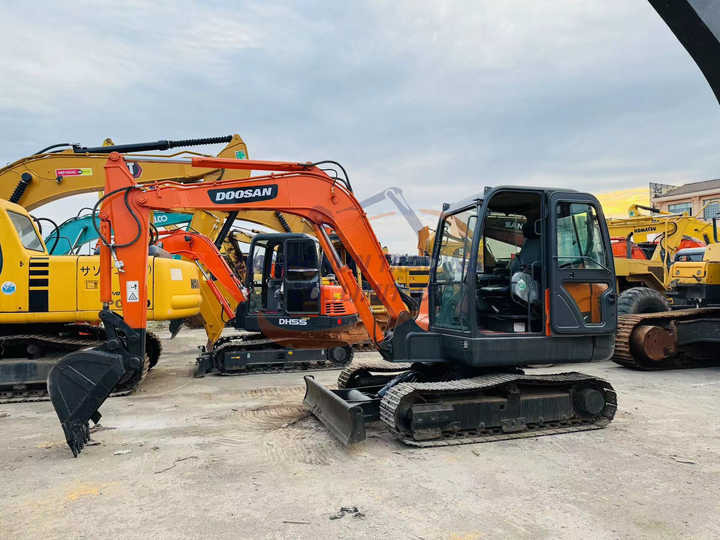 Used excavator doosan dx60  excavators earth-moving machinery doosan dx60 dx80 dx75 dx225 dh60 dh60-7for sale - Excavadora de cadenas: foto 3 Used excavator doosan dx60  excavators earth-moving machinery doosan dx60 dx80 dx75 dx225 dh60 dh60-7for sale - Excavadora de cadenas: foto 3