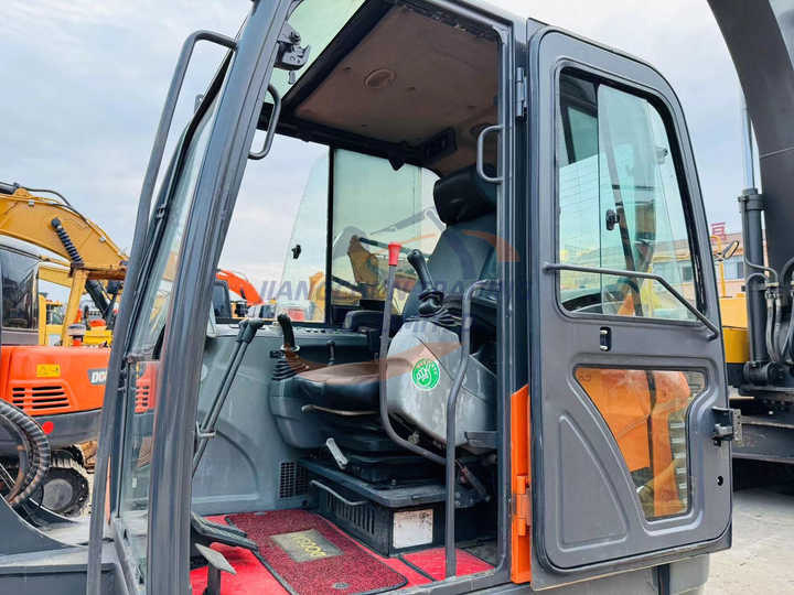 Used excavator doosan dx60  excavators earth-moving machinery doosan dx60 dx80 dx75 dx225 dh60 dh60-7for sale - Excavadora de cadenas: foto 4 Used excavator doosan dx60  excavators earth-moving machinery doosan dx60 dx80 dx75 dx225 dh60 dh60-7for sale - Excavadora de cadenas: foto 4