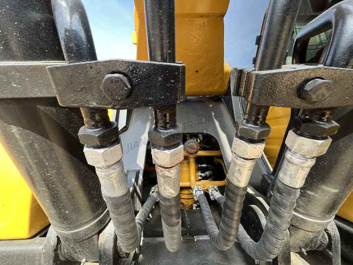 Sany 215 brand new excavator China cheap used SANY sy 215 Excavator SANY SY215c crawler excavators for sale - Excavadora de cadenas: foto 4 Sany 215 brand new excavator China cheap used SANY sy 215 Excavator SANY SY215c crawler excavators for sale - Excavadora de cadenas: foto 4