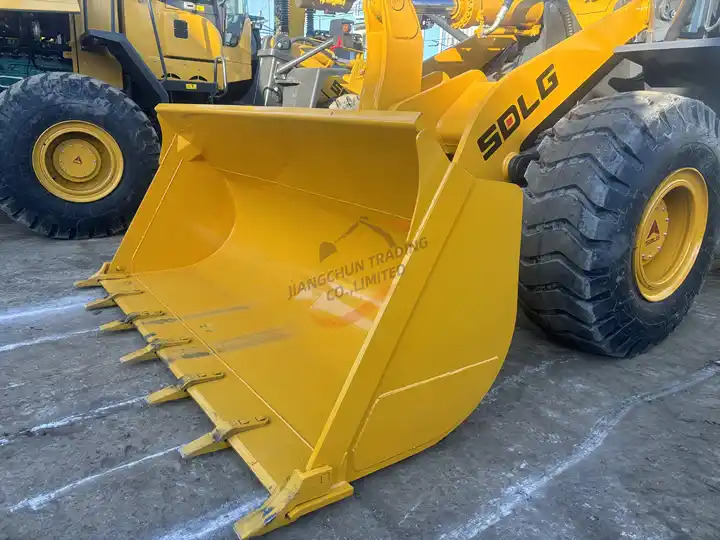 Second hand wheel loader SDLG 956L L956F 956l original China heavy duty hydraulic tractor loader with Low running hours - Cargadora de ruedas: foto 3 Second hand wheel loader SDLG 956L L956F 956l original China heavy duty hydraulic tractor loader with Low running hours - Cargadora de ruedas: foto 3