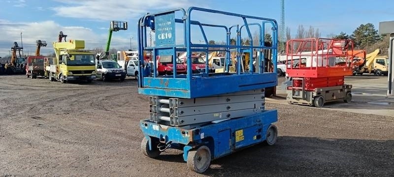Genie GS-2646 - 10 m, electric - Plataforma de tijeras: foto 2 Genie GS-2646 - 10 m, electric - Plataforma de tijeras: foto 2