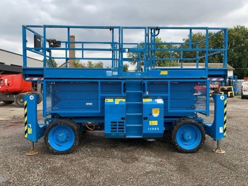 Genie GS4390 - 15,11m, diesel, 4x4  - Plataforma de tijeras: foto 4 Genie GS4390 - 15,11m, diesel, 4x4  - Plataforma de tijeras: foto 4