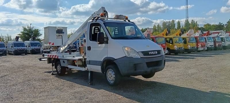 Iveco Daily Multitel 160 ALU DS - 16m  - Camión con plataforma elevadora: foto 1 Iveco Daily Multitel 160 ALU DS - 16m  - Camión con plataforma elevadora: foto 1