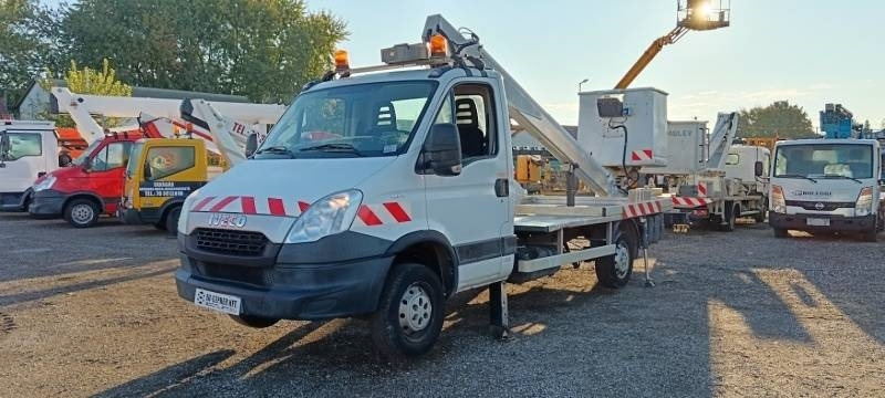 Iveco Daily Multitel 160 ALU DS - 16m - Camión con plataforma elevadora: foto 2 Iveco Daily Multitel 160 ALU DS - 16m - Camión con plataforma elevadora: foto 2