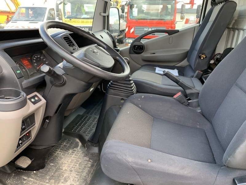 Camión con plataforma elevadora Nissan Cabstar Benelli BA22 - 22 m: foto 9