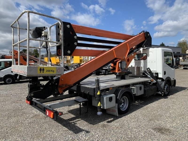 Camión con plataforma elevadora Nissan Cabstar Benelli BA22 - 22 m: foto 6