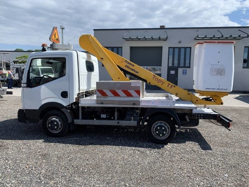 Nissan Cabstar France Elevateur Topy 11 - 11 m - Camión con plataforma elevadora: foto 5 Nissan Cabstar France Elevateur Topy 11 - 11 m - Camión con plataforma elevadora: foto 5