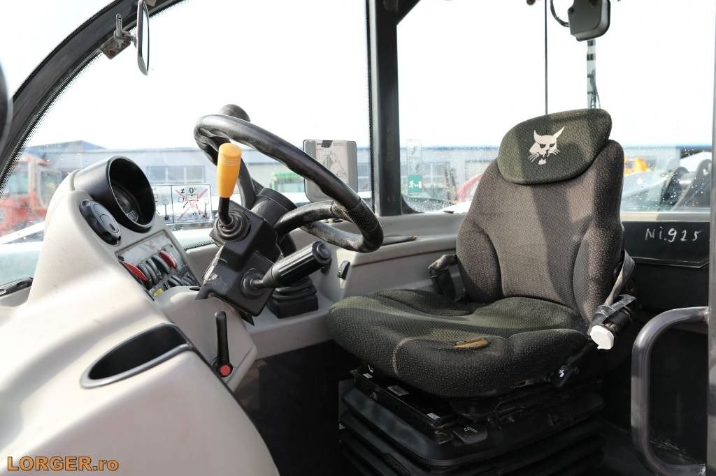 Manipulador telescópico Bobcat TL38.70HF: foto 11 Manipulador telescópico Bobcat TL38.70HF: foto 11