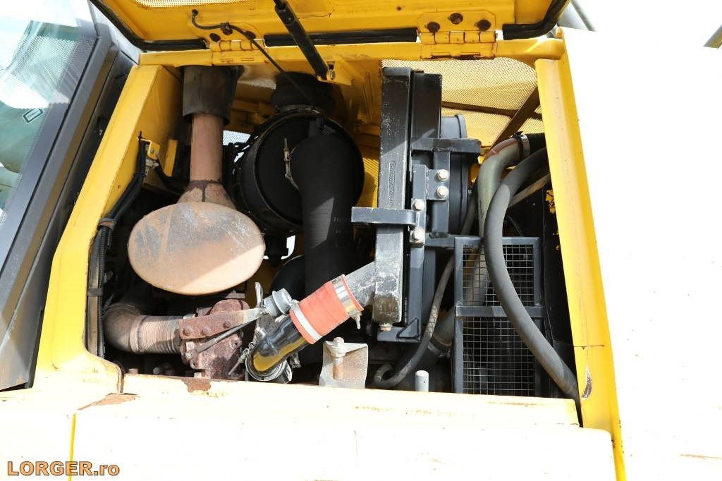 Arrendamiento de New Holland D 180  New Holland D 180: foto 8