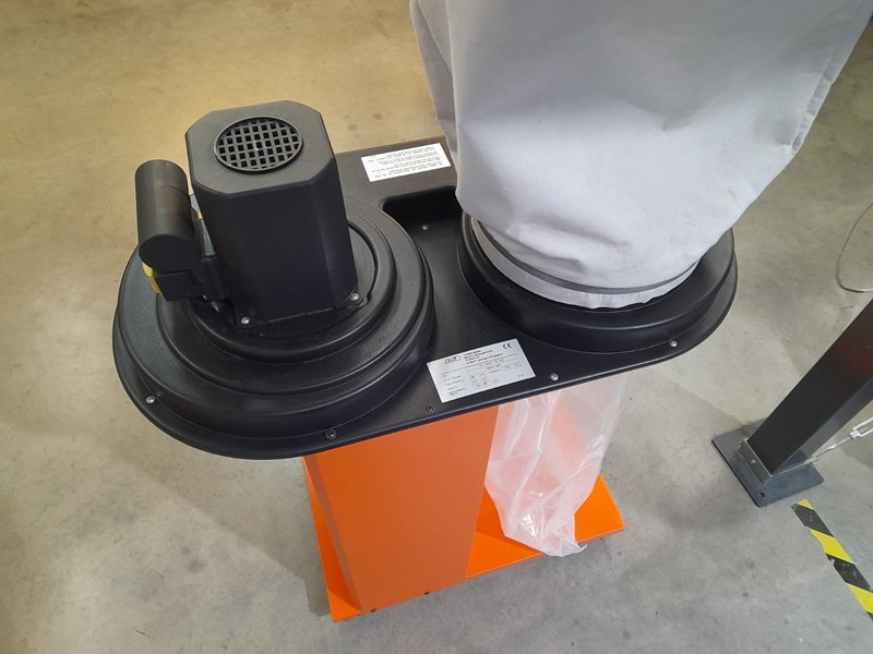 Alko Mobil 100 - Encuadernadora: foto 2 Alko Mobil 100 - Encuadernadora: foto 2