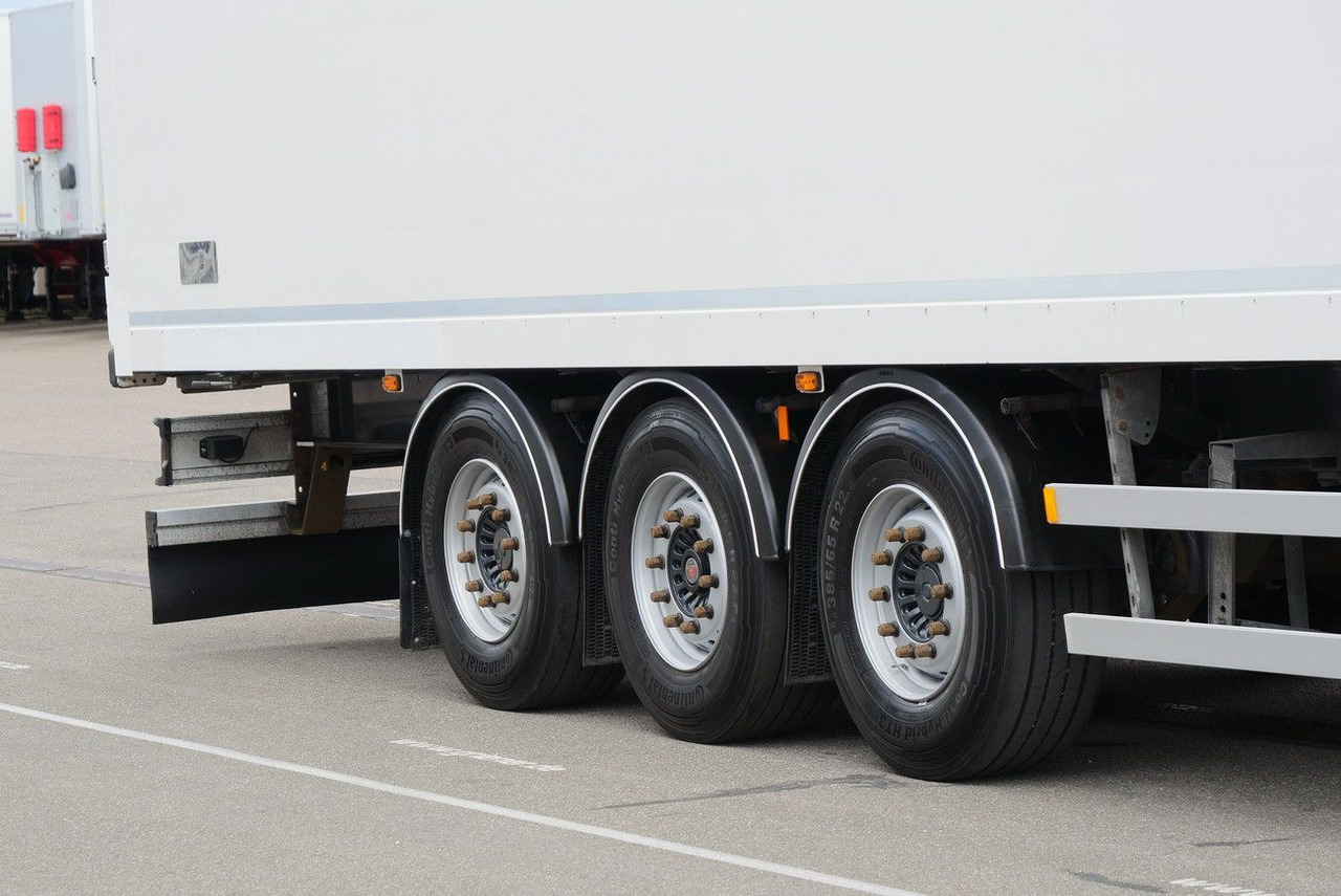 EKERI T3-A /SEITLICHE TÜREN /FALTWAND 2700 mm - Semirremolque caja cerrada: foto 5 EKERI T3-A /SEITLICHE TÜREN /FALTWAND 2700 mm - Semirremolque caja cerrada: foto 5