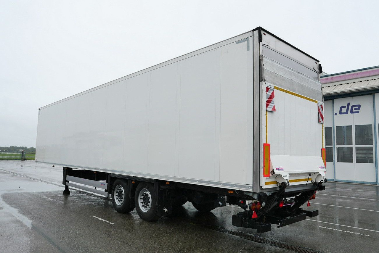 Schmitz Cargobull SKO 18 /LBW BÄR 2500 kg / CARRIER 1550 / LIFT - Semirremolque frigorífico: foto 1 Schmitz Cargobull SKO 18 /LBW BÄR 2500 kg / CARRIER 1550 / LIFT - Semirremolque frigorífico: foto 1