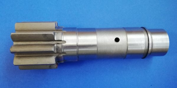 010410A Wałek silnika obrotu Kubota KX61 - Reductor de giro para Maquinaria de construcción: foto 5 010410A Wałek silnika obrotu Kubota KX61 - Reductor de giro para Maquinaria de construcción: foto 5