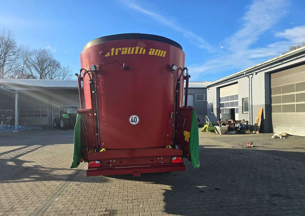 Maquinaria ganadera Strautmann Verti-Mix 2002SF Double: foto 10 Maquinaria ganadera Strautmann Verti-Mix 2002SF Double: foto 10