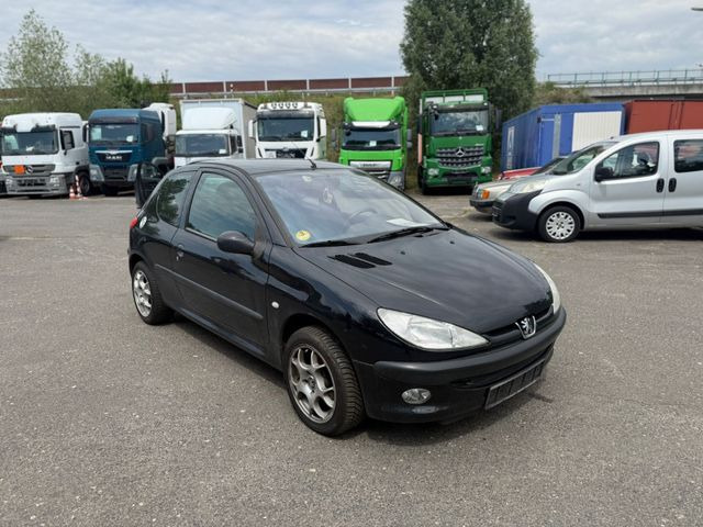 Peugeot 206 1.4 HDi - Berlina: foto 2 Peugeot 206 1.4 HDi - Berlina: foto 2
