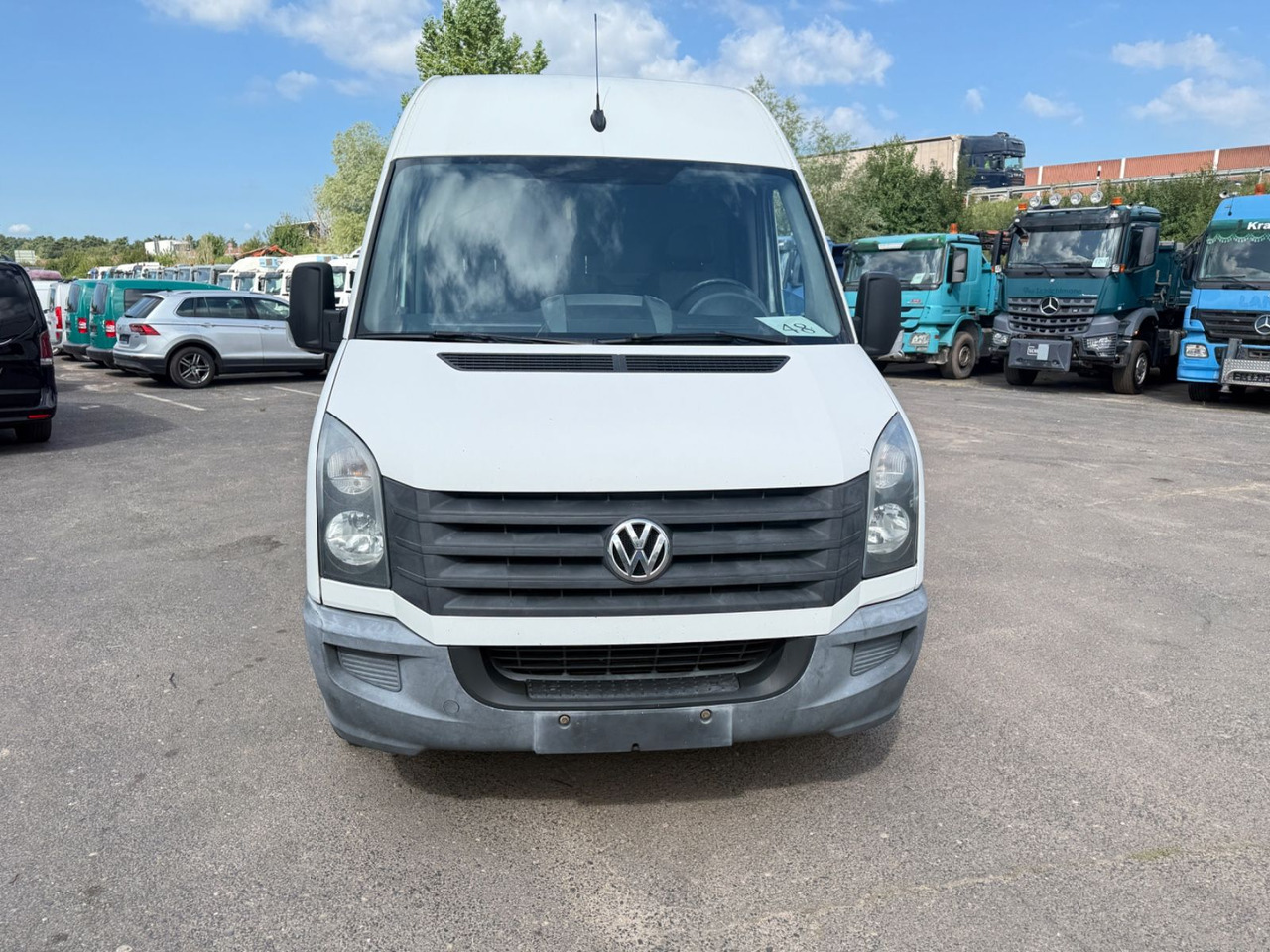 Volkswagen Crafter Kasten 35 mittel L2H2 Hochdach - Furgón: foto 1 Volkswagen Crafter Kasten 35 mittel L2H2 Hochdach - Furgón: foto 1