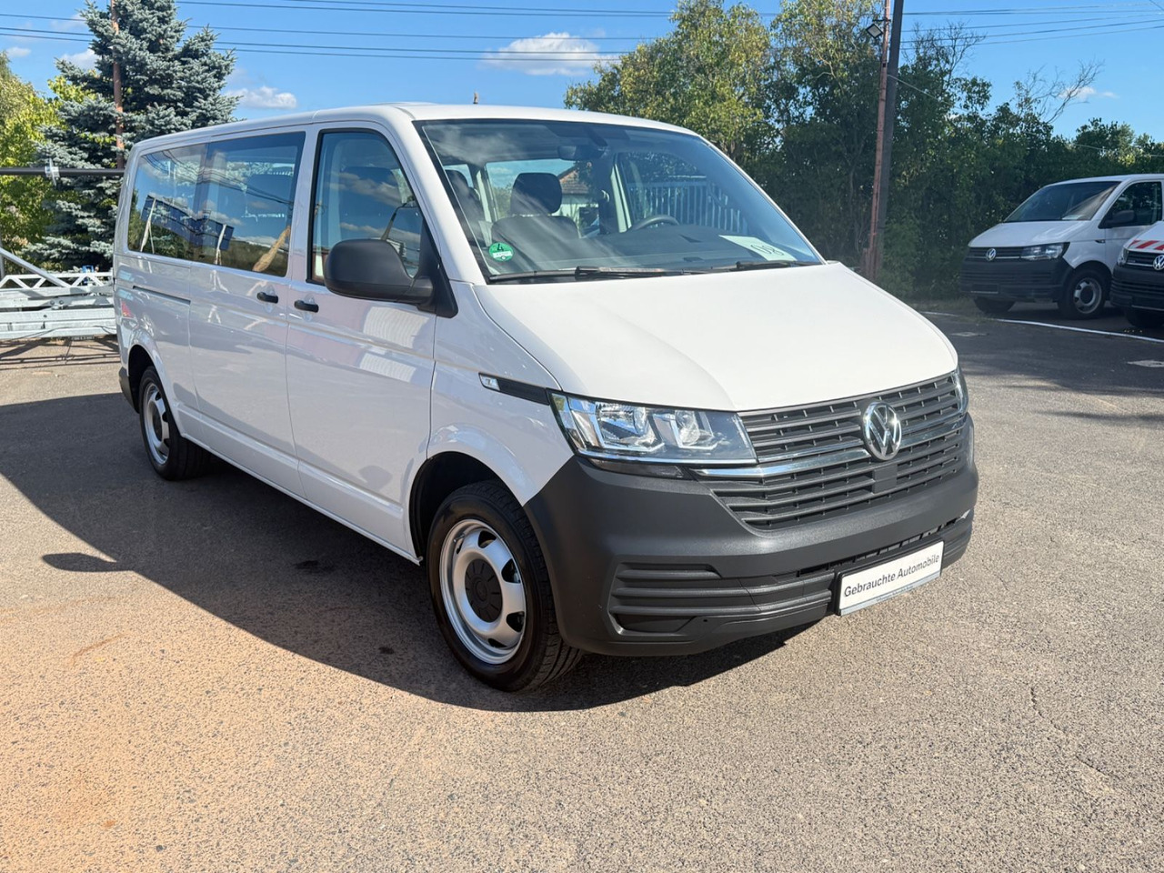 Volkswagen T6 Transporter Kombi lang 9 Sitzer - Furgoneta de pasajeros: foto 2 Volkswagen T6 Transporter Kombi lang 9 Sitzer - Furgoneta de pasajeros: foto 2