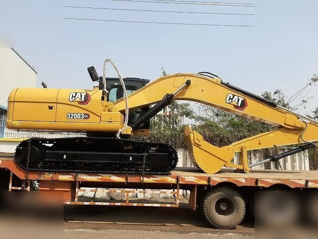 CATERPILLAR 320D3GC - Excavadora de cadenas: foto 4 CATERPILLAR 320D3GC - Excavadora de cadenas: foto 4