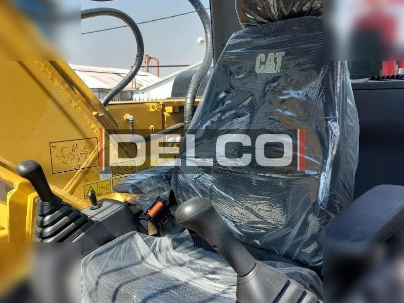 CATERPILLAR 323D3 - Excavadora de cadenas: foto 4 CATERPILLAR 323D3 - Excavadora de cadenas: foto 4