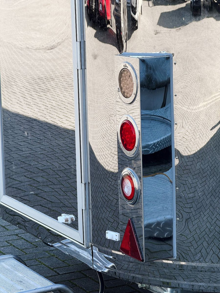 Esselmann Delistar Foodtruck 6000 ähn. Airstream - Remolque venta ambulante: foto 4 Esselmann Delistar Foodtruck 6000 ähn. Airstream - Remolque venta ambulante: foto 4