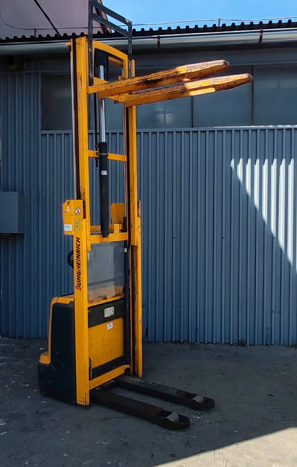 Jungheinrich EJC 112 2.5m/ free lift - Apilador: foto 5 Jungheinrich EJC 112 2.5m/ free lift - Apilador: foto 5