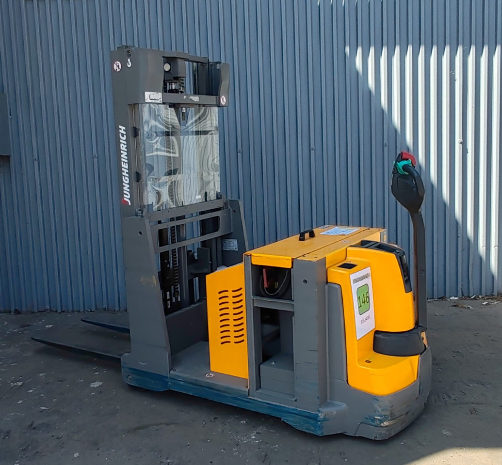 Jungheinrich EJG112 Li-ion/ batt2024/ 3900st/ 2.5m/ tilt - Apilador: foto 1 Jungheinrich EJG112 Li-ion/ batt2024/ 3900st/ 2.5m/ tilt - Apilador: foto 1