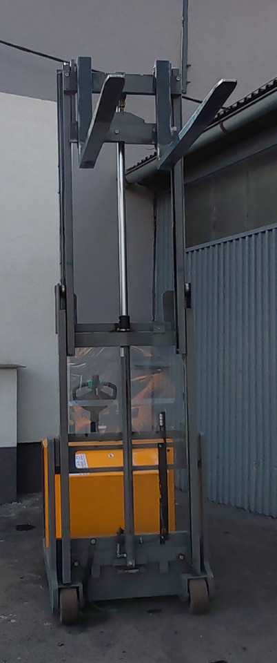 Jungheinrich EJG112 batt2024/ 2019y/ 12478mh/ 2.5m/ tilt - Apilador: foto 3 Jungheinrich EJG112 batt2024/ 2019y/ 12478mh/ 2.5m/ tilt - Apilador: foto 3