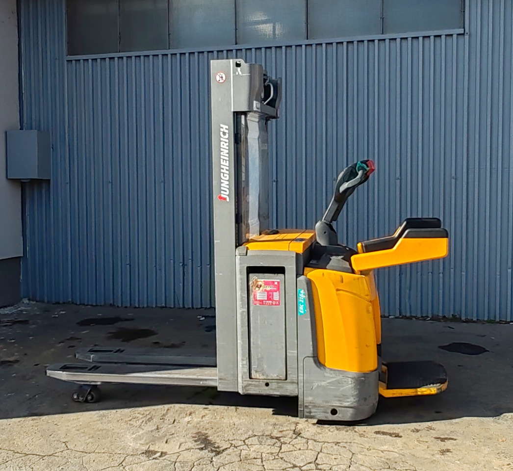 Jungheinrich ERC 216z / 2018y/ initiallift/ 7761h - Apilador: foto 2 Jungheinrich ERC 216z / 2018y/ initiallift/ 7761h - Apilador: foto 2