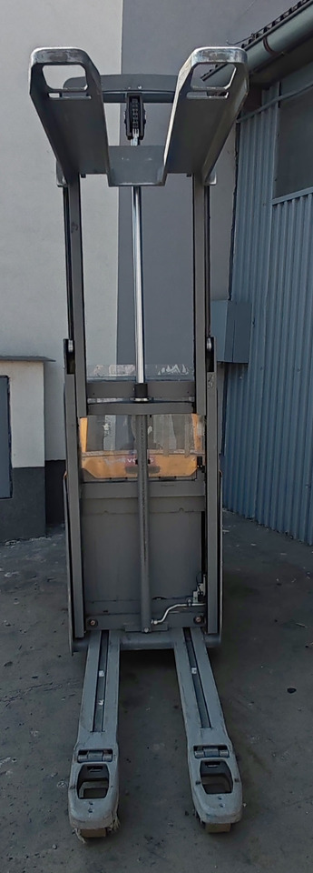 Jungheinrich ERD 220 2m/5072mh/2019y - Apilador: foto 4 Jungheinrich ERD 220 2m/5072mh/2019y - Apilador: foto 4