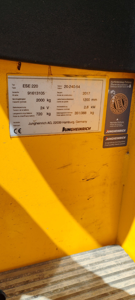 Jungheinrich ESE220 2400mm - Transpaleta: foto 4 Jungheinrich ESE220 2400mm - Transpaleta: foto 4