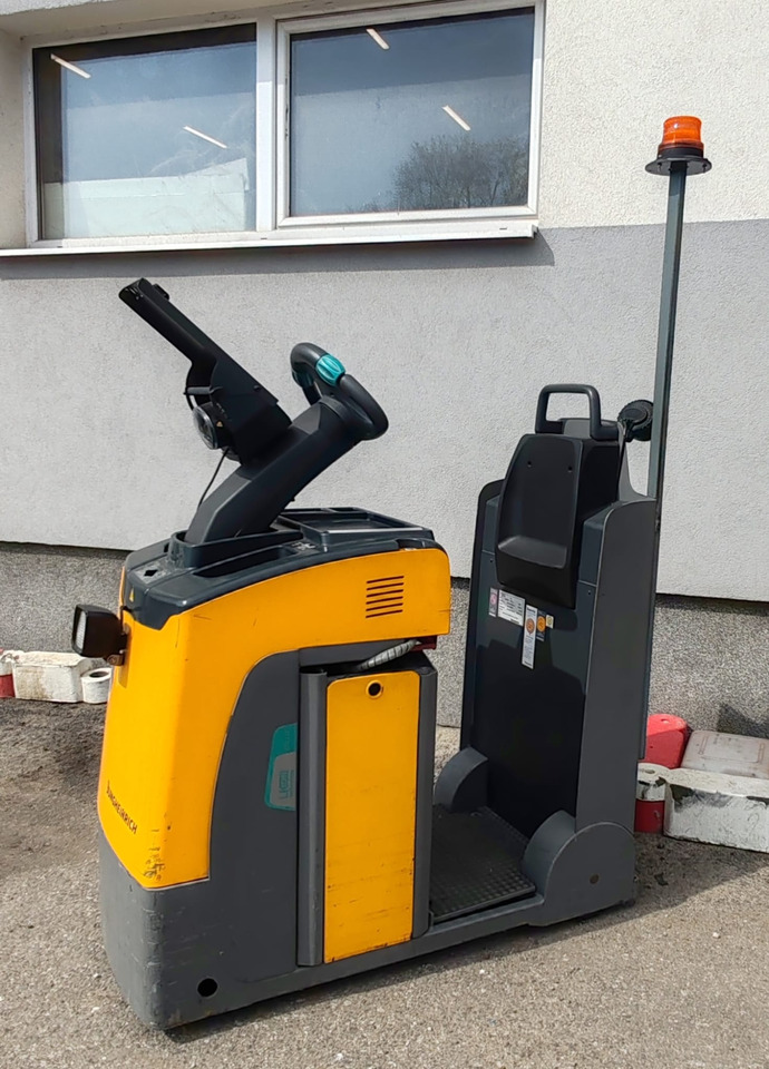 Jungheinrich EZS130 Li-Ion 2018yy/ 1590mh - Remolcadora: foto 2 Jungheinrich EZS130 Li-Ion 2018yy/ 1590mh - Remolcadora: foto 2