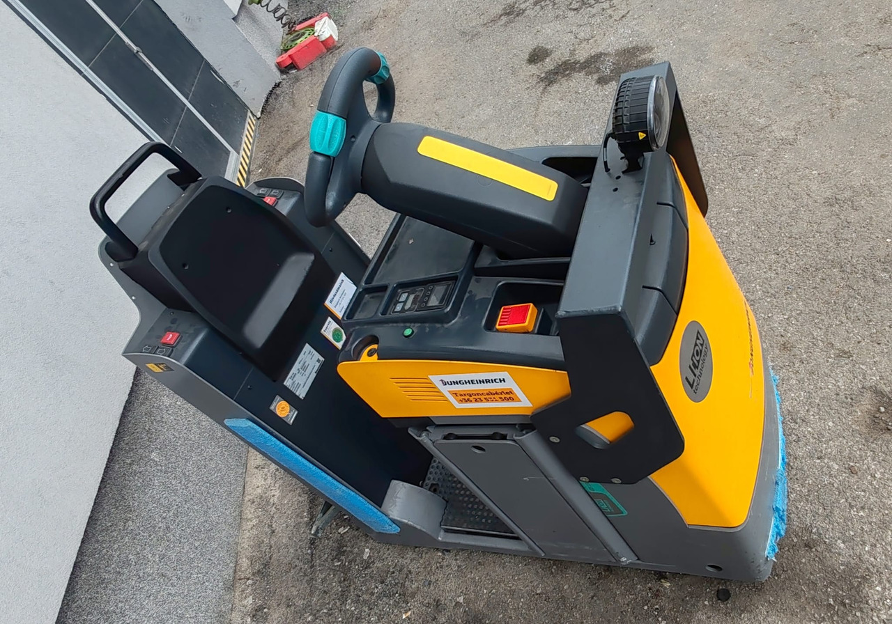 Jungheinrich EZS130 Li-Ion 2019yy/ 769mh - Remolcadora: foto 3 Jungheinrich EZS130 Li-Ion 2019yy/ 769mh - Remolcadora: foto 3