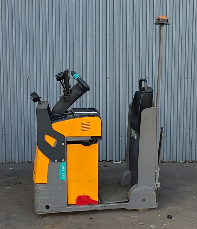 Jungheinrich ezs 130 / 2019y/ 2447mh - Remolcadora: foto 1 Jungheinrich ezs 130 / 2019y/ 2447mh - Remolcadora: foto 1