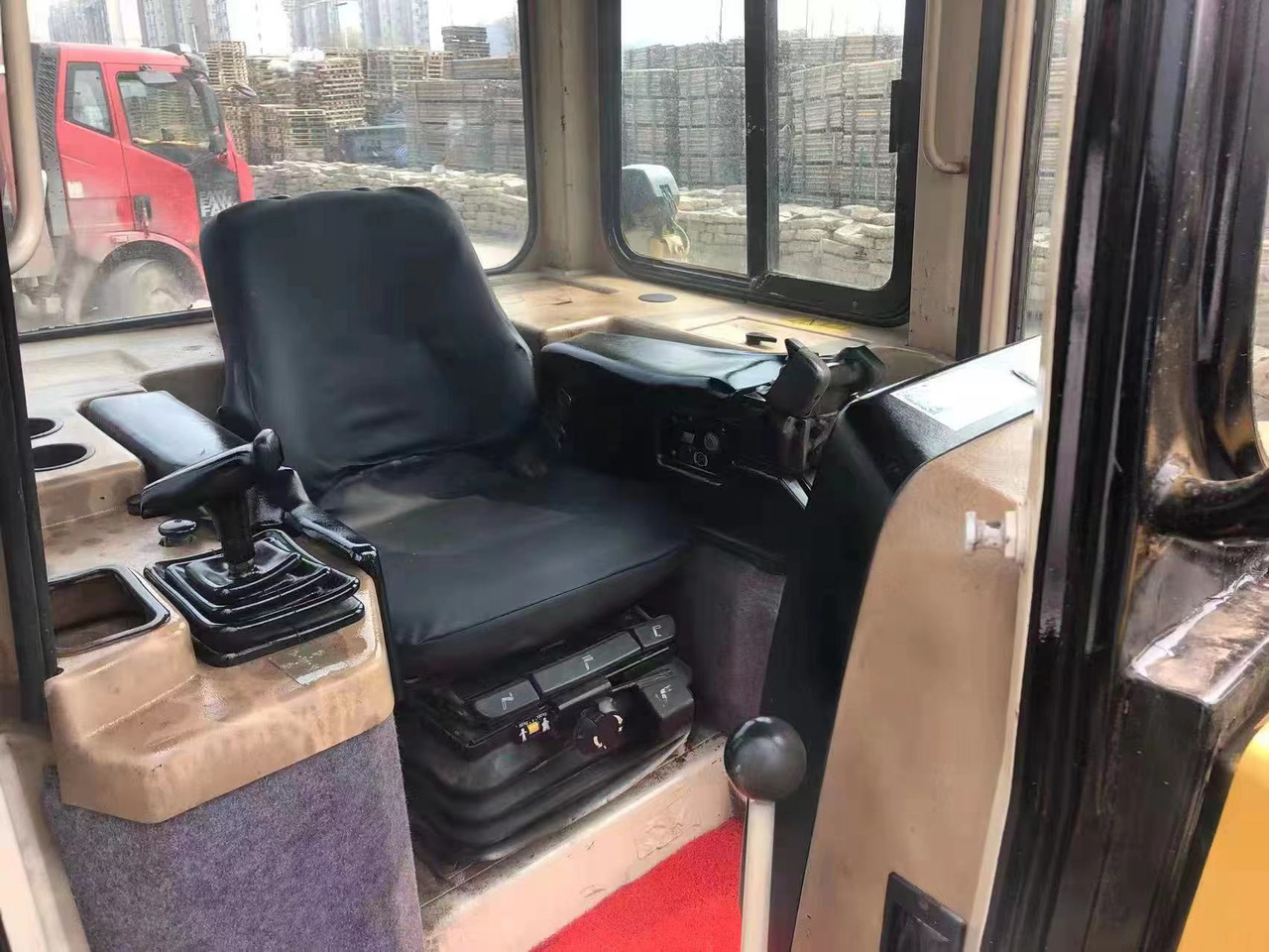 CAT D6M - Bulldozer: foto 5 CAT D6M - Bulldozer: foto 5