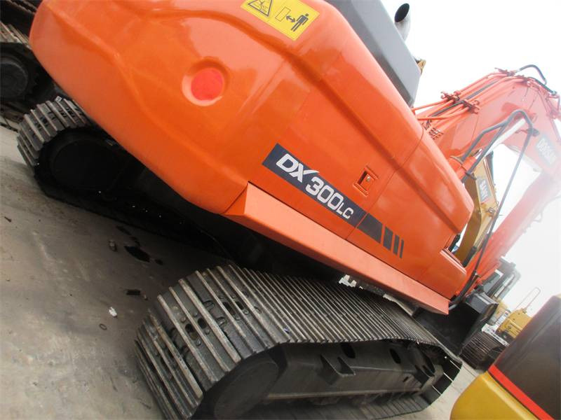 Doosan DX300LC - Excavadora de cadenas: foto 1 Doosan DX300LC - Excavadora de cadenas: foto 1
