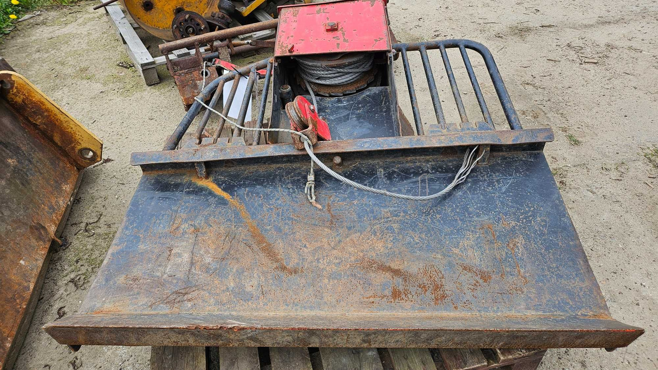 Wciągarka leśna IGLAND 3601 - Cabrestante para Maquinaria forestal: foto 2 Wciągarka leśna IGLAND 3601 - Cabrestante para Maquinaria forestal: foto 2