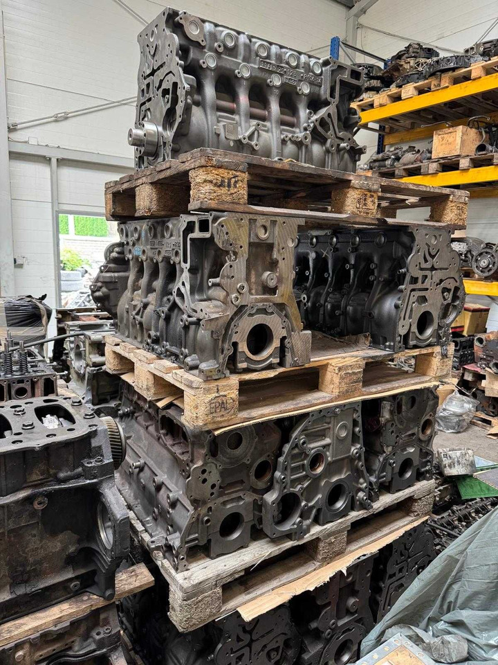 Blok Mercedes om 935 936 MTU Deutz - Bloque de cilindros para Camión: foto 1 Blok Mercedes om 935 936 MTU Deutz - Bloque de cilindros para Camión: foto 1