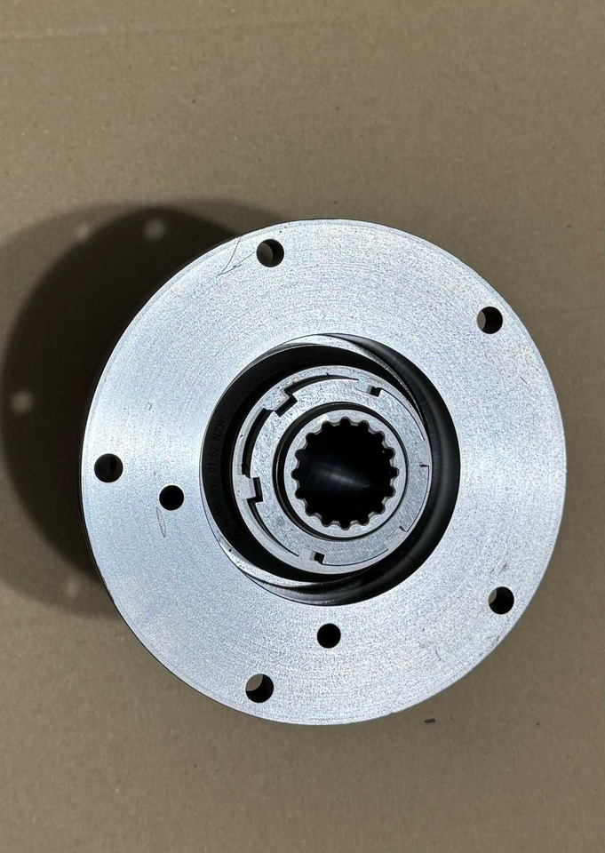 Mercedes MTU PRZYSTAWKA odbioru mocy PTO pompy hydrauliki Setra Class - Motor: foto 4 Mercedes MTU PRZYSTAWKA odbioru mocy PTO pompy hydrauliki Setra Class - Motor: foto 4