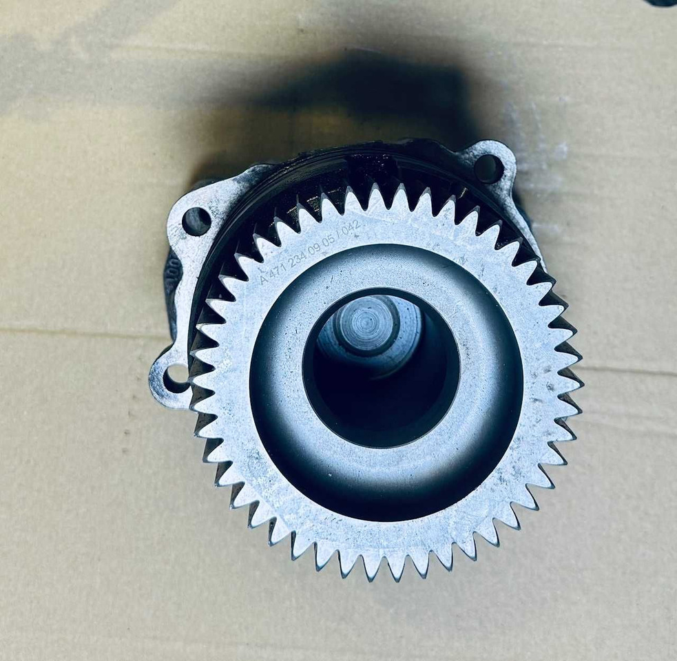 Mercedes PRZYSTAWKA odbioru mocy PTO pompy hydrauliki Setra Class 470 - Motor: foto 4 Mercedes PRZYSTAWKA odbioru mocy PTO pompy hydrauliki Setra Class 470 - Motor: foto 4