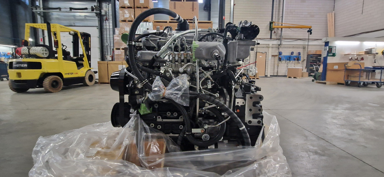 Isuzu 4HK1XYSJ-01-02-03 - Motor para Excavadora: foto 1 Isuzu 4HK1XYSJ-01-02-03 - Motor para Excavadora: foto 1