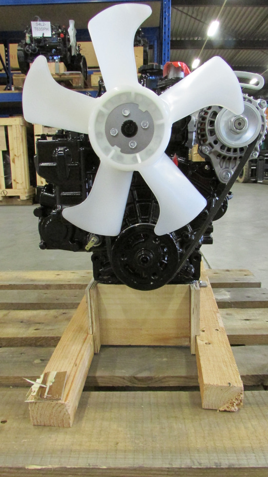 Mitsubishi New engine L3E-Z564SPH stage 5 + PTO - Motor para Excavadora: foto 3 Mitsubishi New engine L3E-Z564SPH stage 5 + PTO - Motor para Excavadora: foto 3