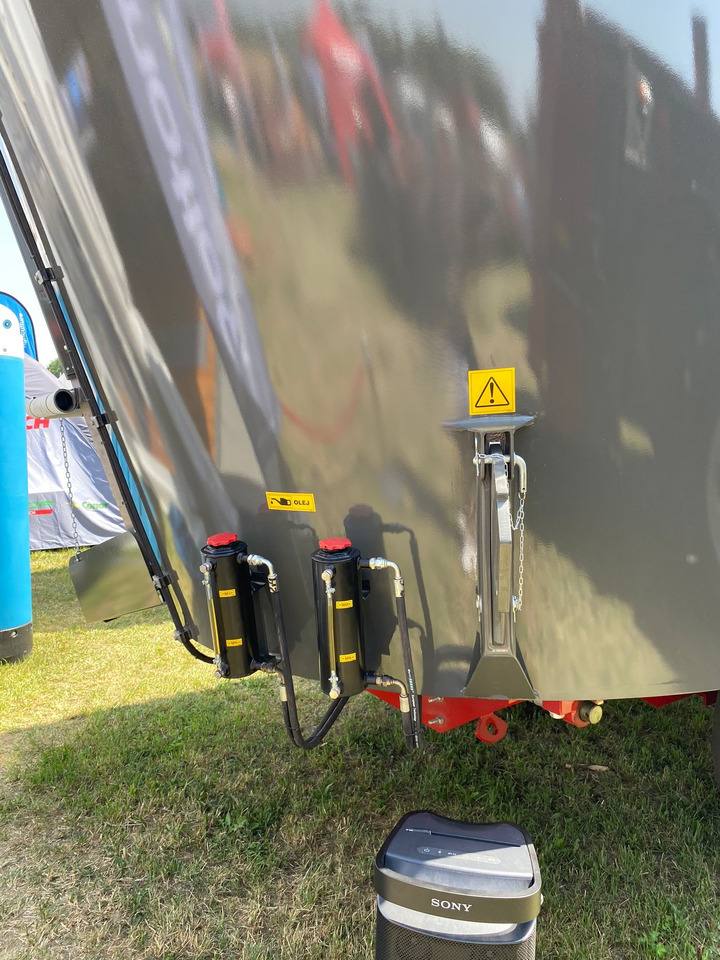 Desensiladora nuevo Ando Tech Futtermischwagen / Feed mixer / Melangeuse / Carro di alimentazione / Remolque alimentador / Кормораздатчик / Wóz paszowy T-REX 24 m3: foto 7 Desensiladora nuevo Ando Tech Futtermischwagen / Feed mixer / Melangeuse / Carro di alimentazione / Remolque alimentador / Кормораздатчик / Wóz paszowy T-REX 24 m3: foto 7