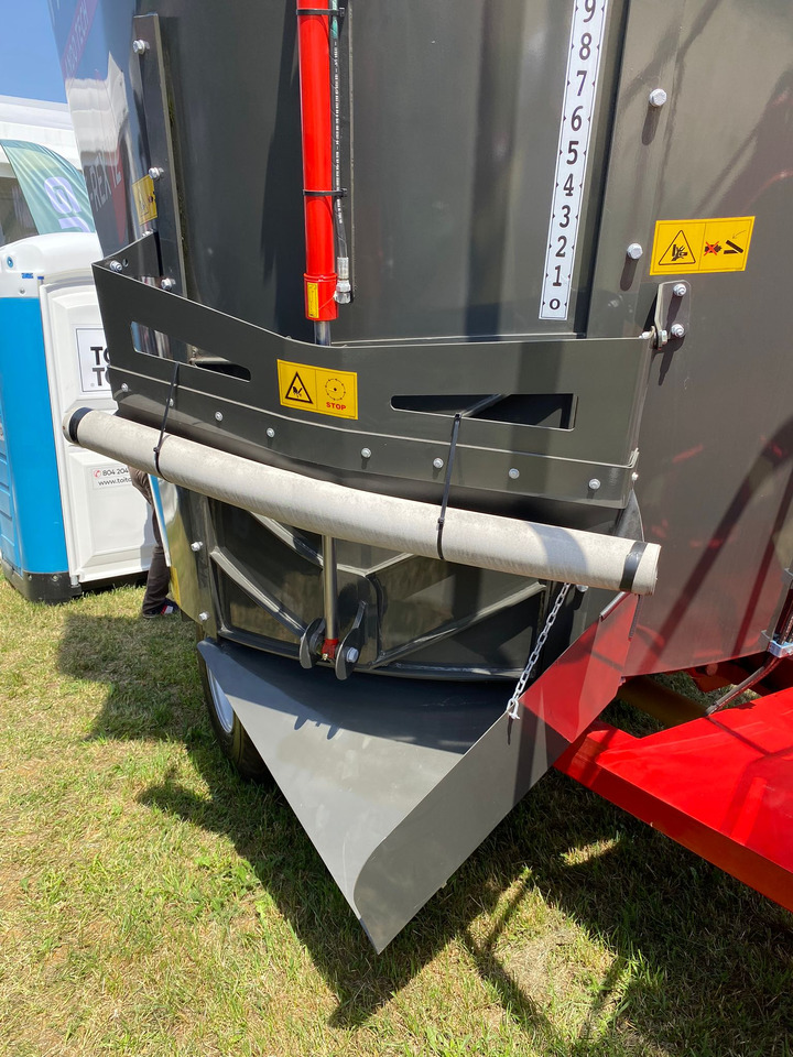 Desensiladora nuevo Ando Tech Futtermischwagen / Feed mixer / Melangeuse / Carro di alimentazione / Remolque alimentador / Кормораздатчик / Wóz paszowy T-REX 24 m3: foto 13 Desensiladora nuevo Ando Tech Futtermischwagen / Feed mixer / Melangeuse / Carro di alimentazione / Remolque alimentador / Кормораздатчик / Wóz paszowy T-REX 24 m3: foto 13