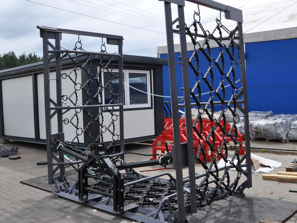 METAL-TECHNIK Wiesenegge / Heavy meadow harrow / Herse de prairie lourde / Strigliatrice pesante / Lanza de prado pesada / Тяжёлая волокуша / Włóka łąkowa ciężka 8 m - Rastra de cadenas: foto 4 METAL-TECHNIK Wiesenegge / Heavy meadow harrow / Herse de prairie lourde / Strigliatrice pesante / Lanza de prado pesada / Тяжёлая волокуша / Włóka łąkowa ciężka 8 m - Rastra de cadenas: foto 4