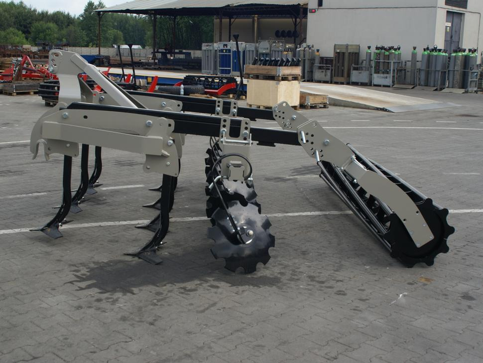 Cultivador nuevo ROLEX Flügelschargrubber / Stubble cultivator / Dechaumeur à dents / Aratri stoppiatori / Стерневой культиватор / Agregat podorywkowy 3 m: foto 18 Cultivador nuevo ROLEX Flügelschargrubber / Stubble cultivator / Dechaumeur à dents / Aratri stoppiatori / Стерневой культиватор / Agregat podorywkowy 3 m: foto 18